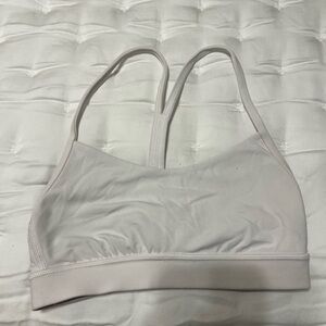 White lululemon sports bra